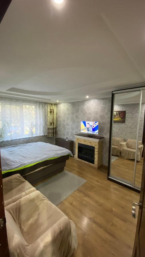 Квартира На Проспекті Uzjhorod Exteriör bild